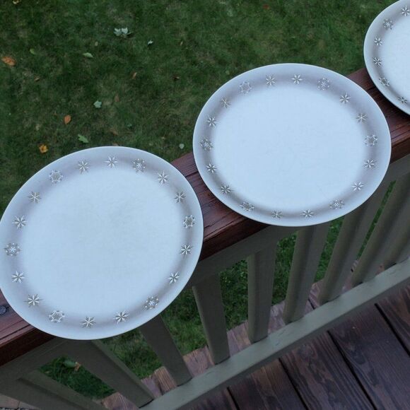 8 ONEIDA DELUXE MCM Melamine Melmac Gold Atomic Snowflake Starburst Plates Lot - Picture 6 of 12